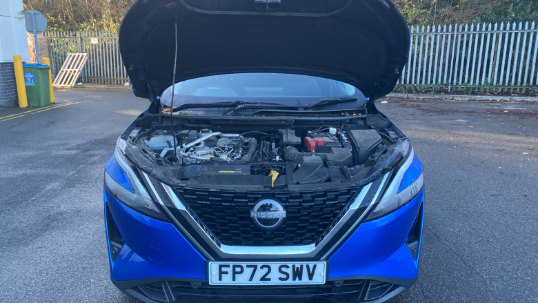 Nissan Qashqai 1.3 DiG-T MH N-Connecta 5dr Petrol Hatchback